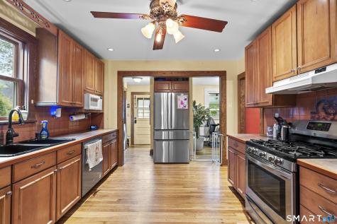 34 Glenwood Avenue Stratford CT 06614