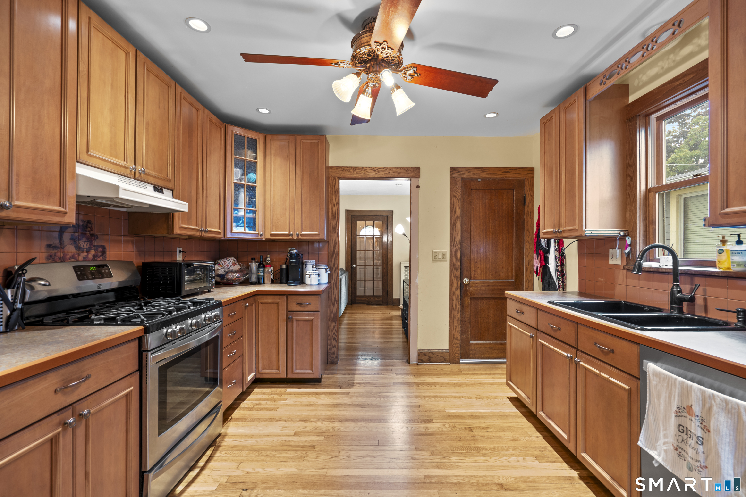 34 Glenwood Avenue Stratford CT 06614