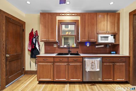 34 Glenwood Avenue Stratford CT 06614