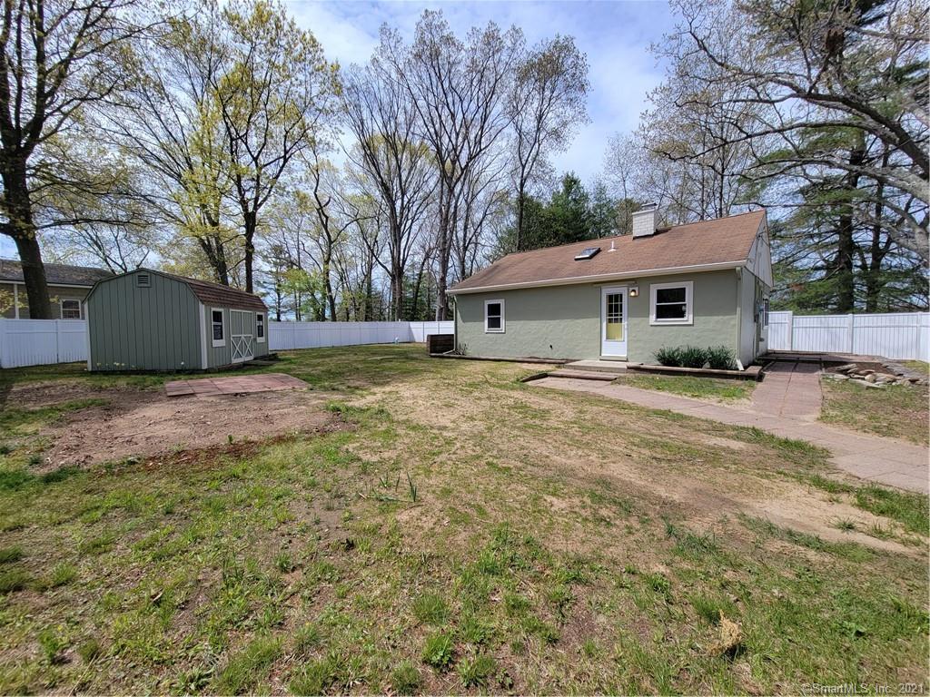 18 Elm Street Clinton CT 06413