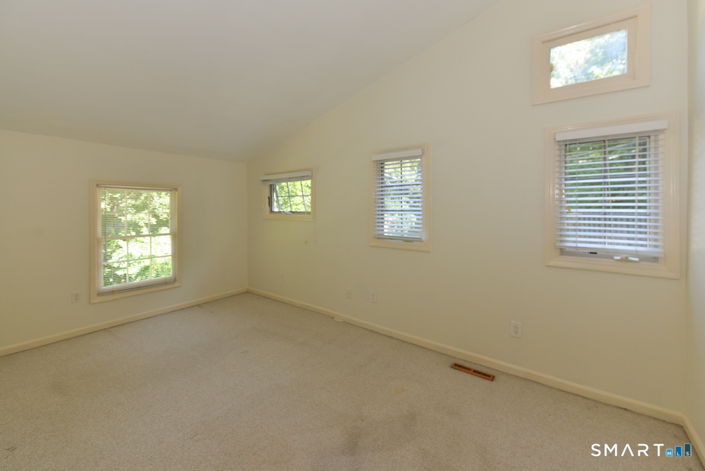 42 Berkshire Road Southbury CT 06488