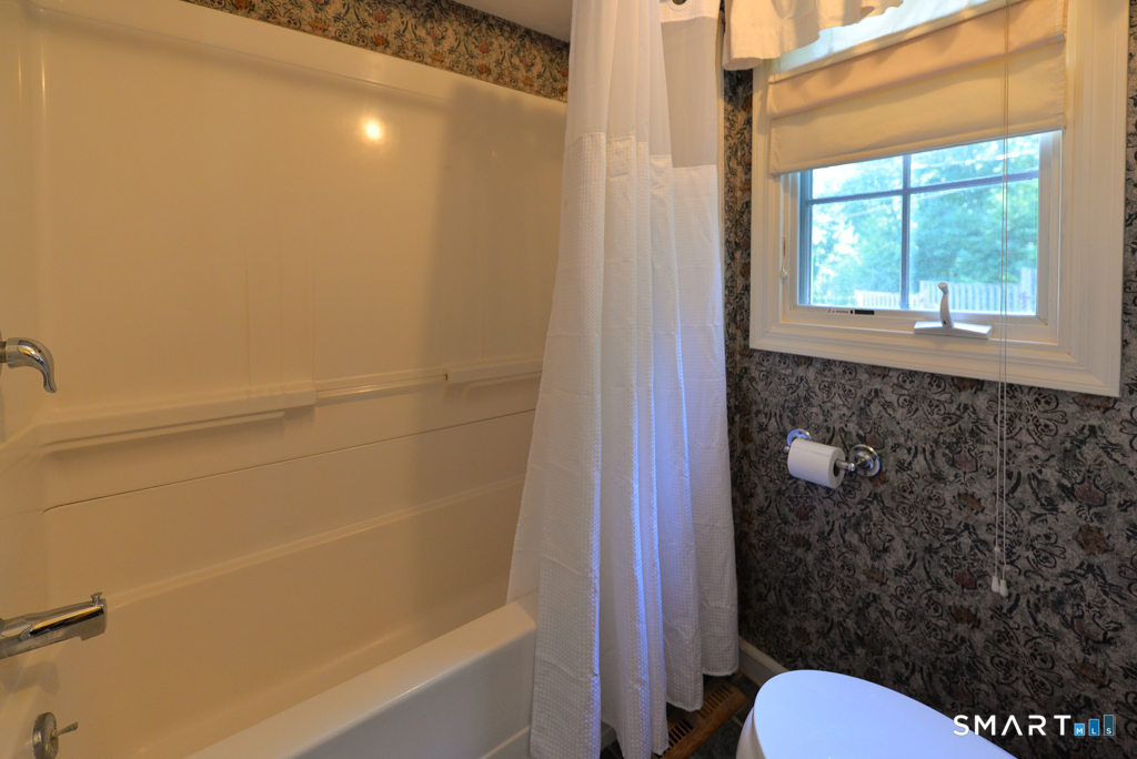 42 Berkshire Road Southbury CT 06488
