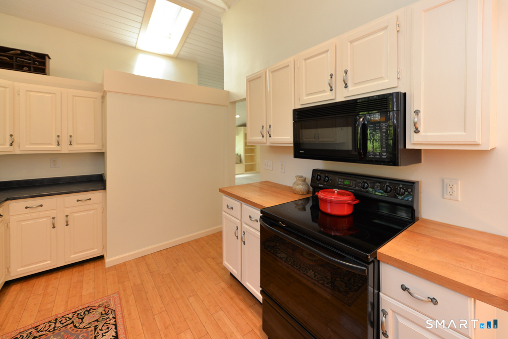 42 Berkshire Road Southbury CT 06488