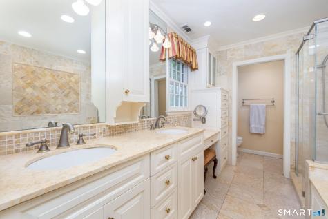 38 Cheltenham Way Avon CT 06001