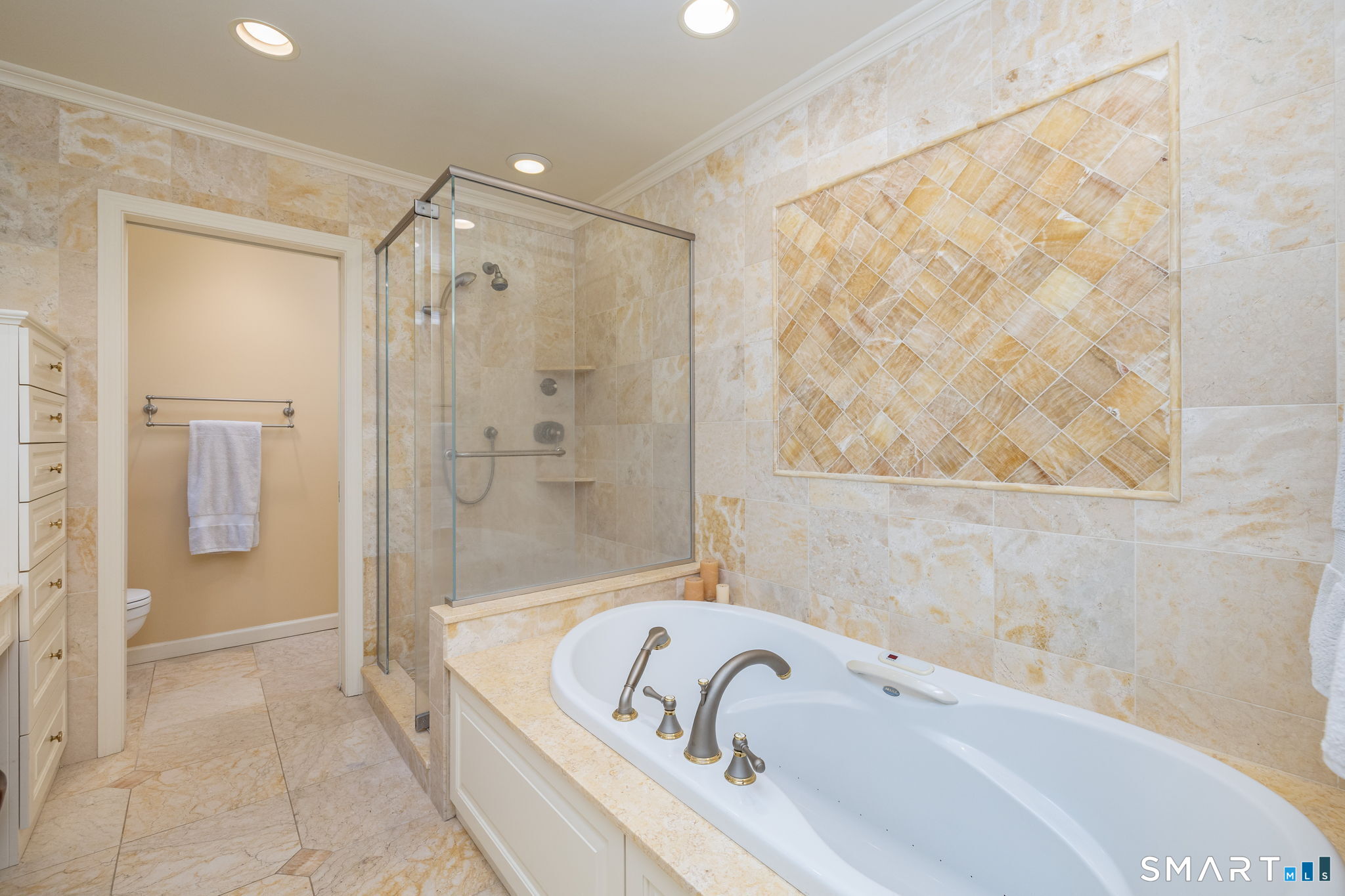 38 Cheltenham Way Avon CT 06001