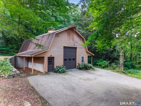 40 Searles Road Pomfret CT 06259