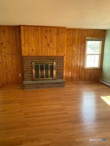 13 Curtis Street Norwich CT 06360