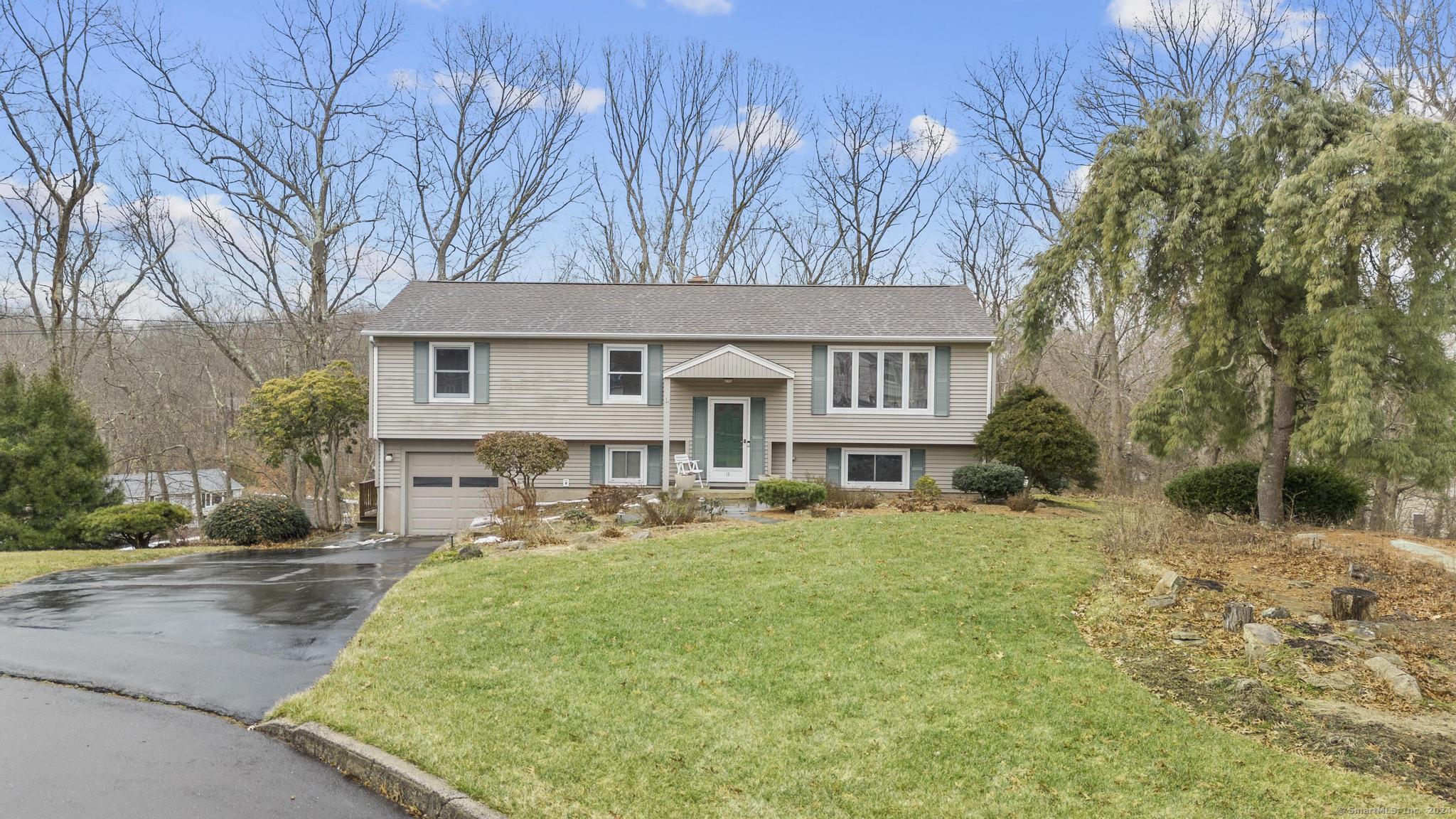 11 Roby Court Branford CT 06405