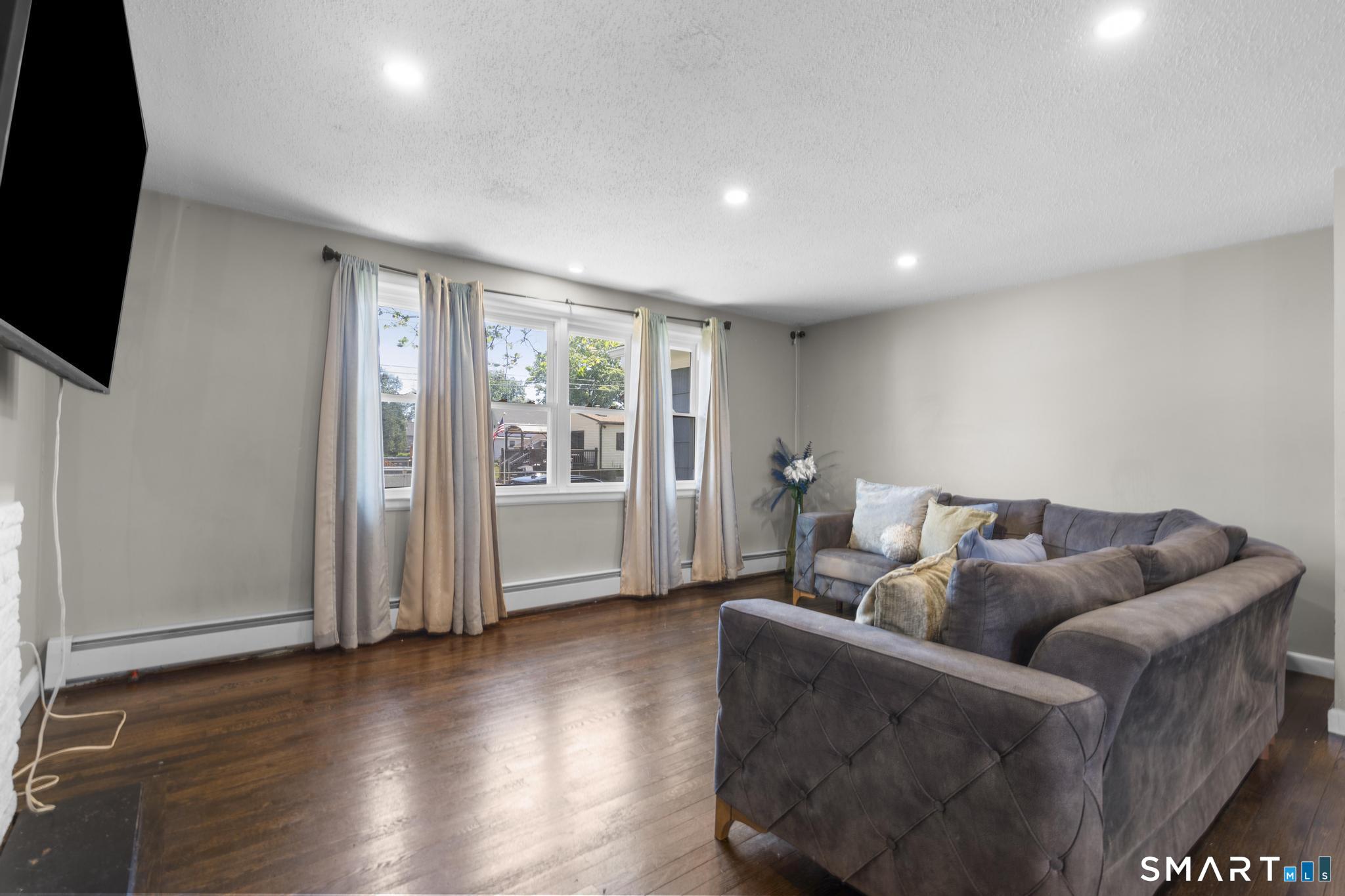 166 Collis Street West Haven CT 06516