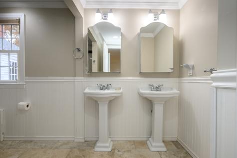 486 Deercliff Road Avon CT 06001