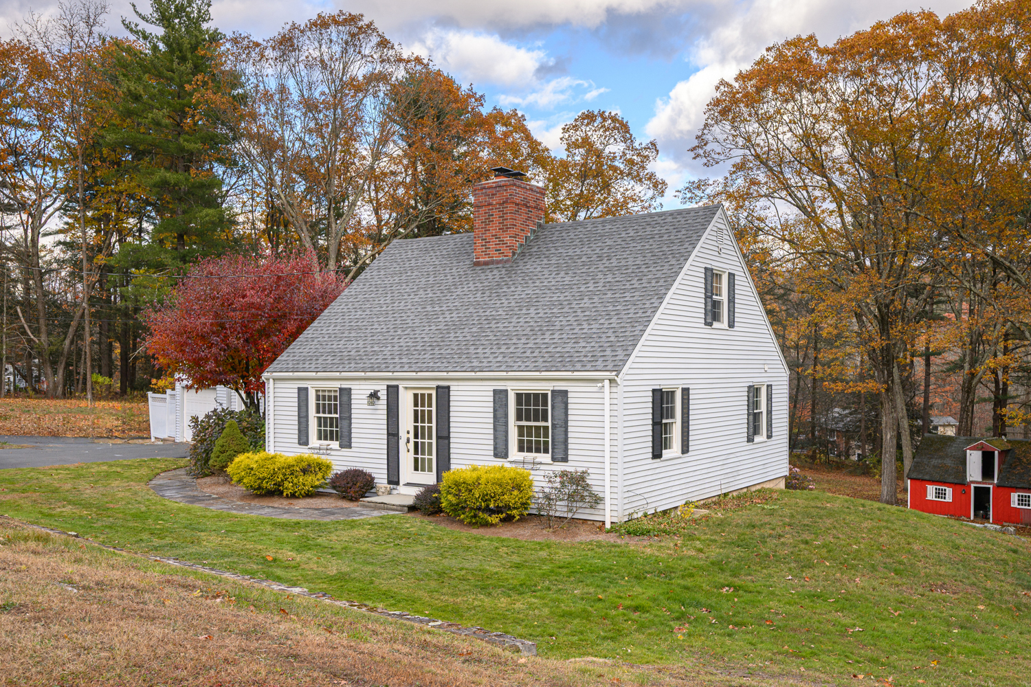 486 Deercliff Road Avon CT 06001