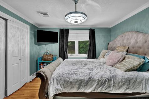 2 Pent Road Bloomfield CT 06002