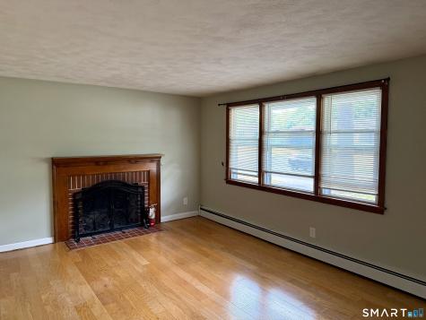 4 Betty Road Enfield CT 06082