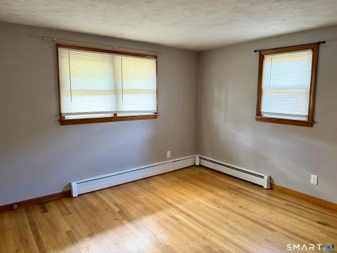 4 Betty Road Enfield CT 06082