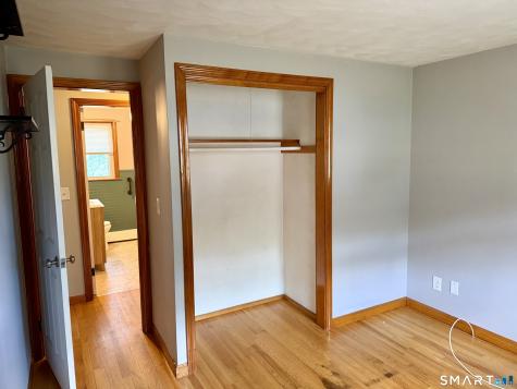 4 Betty Road Enfield CT 06082