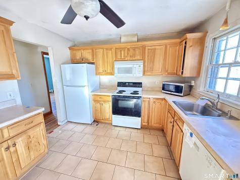 409 Boston Street Guilford CT 06437