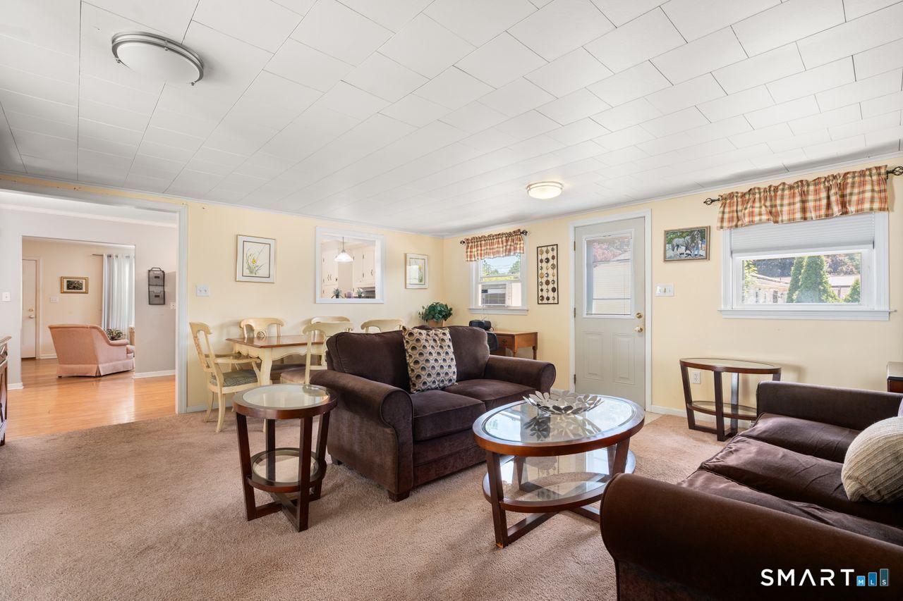 9 Stanton Road North Haven CT 06473