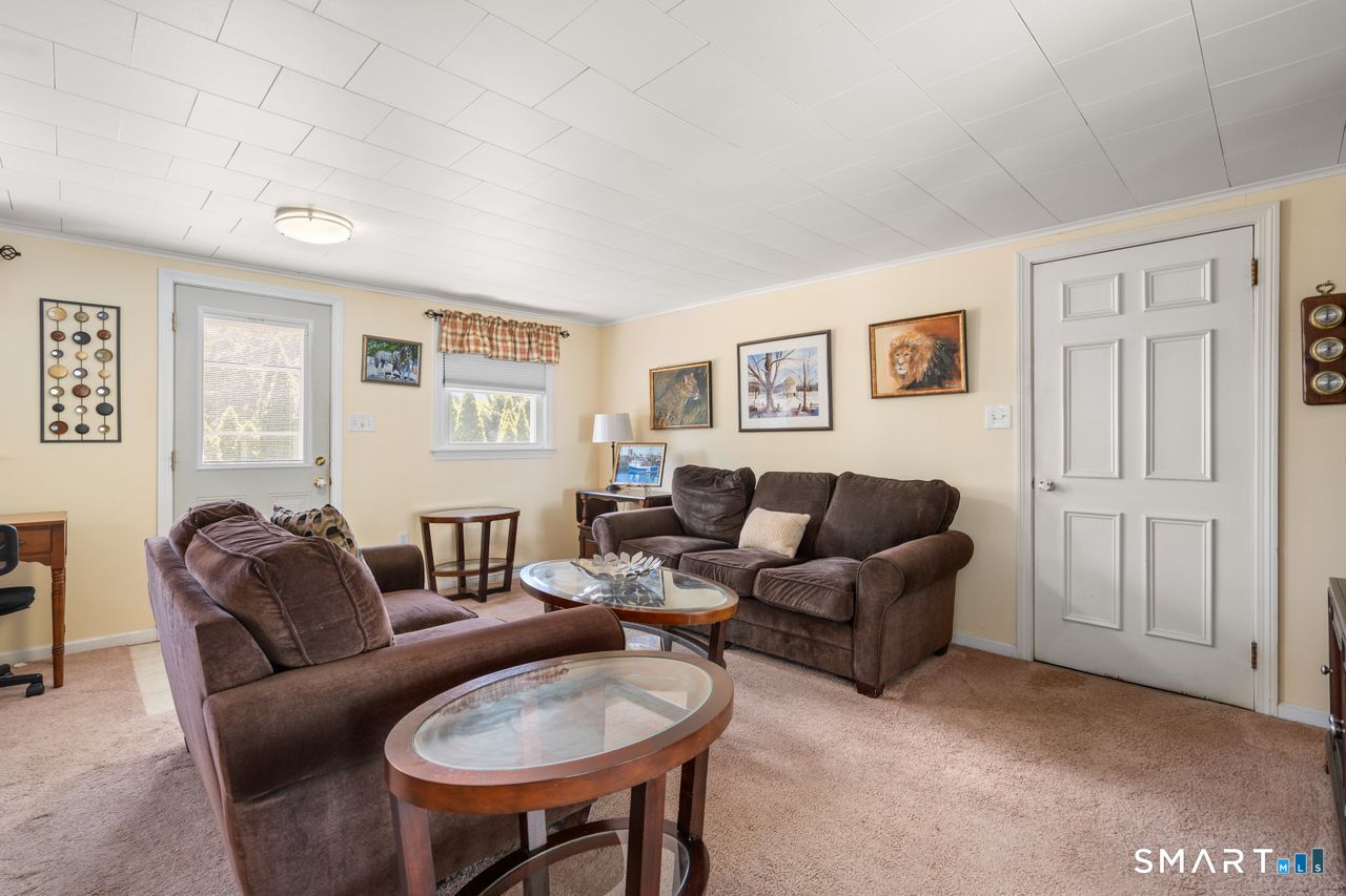 9 Stanton Road North Haven CT 06473