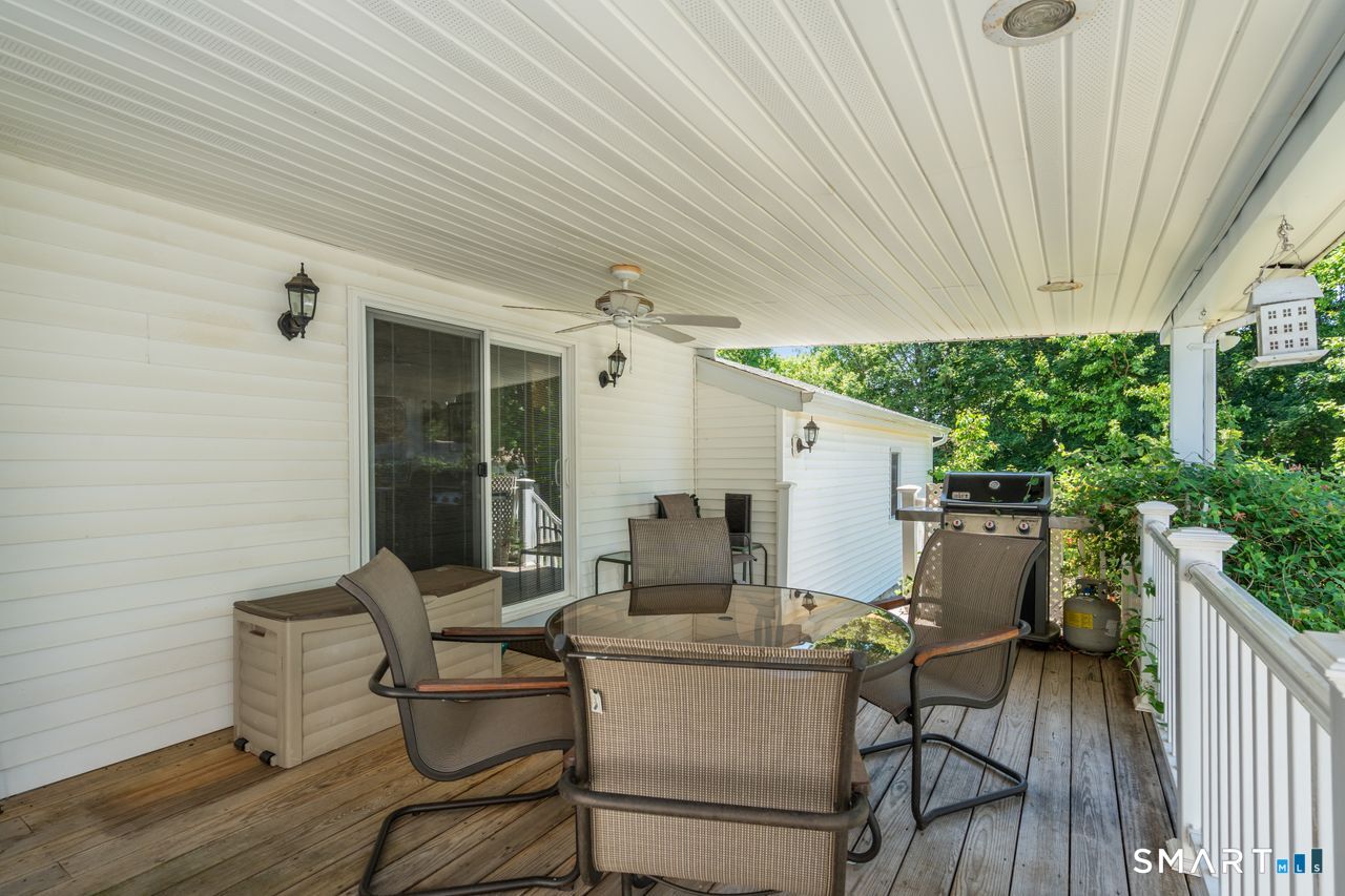 9 Stanton Road North Haven CT 06473