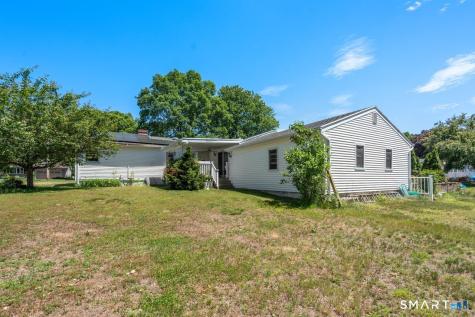 9 Stanton Road North Haven CT 06473