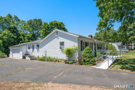 9 Stanton Road North Haven CT 06473