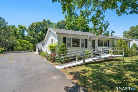 9 Stanton Road North Haven CT 06473