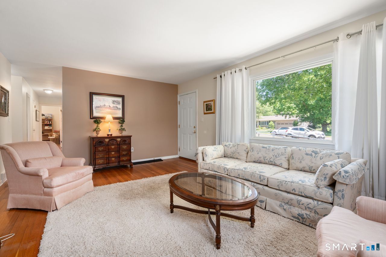 9 Stanton Road North Haven CT 06473