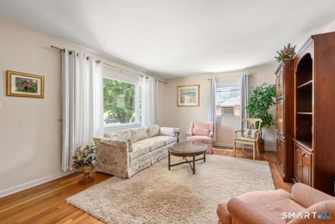 9 Stanton Road North Haven CT 06473