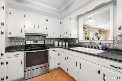9 Stanton Road North Haven CT 06473