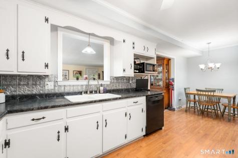 9 Stanton Road North Haven CT 06473