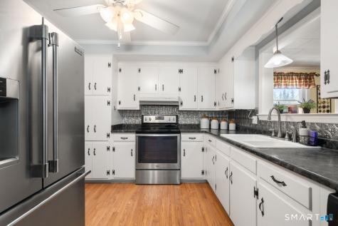 9 Stanton Road North Haven CT 06473