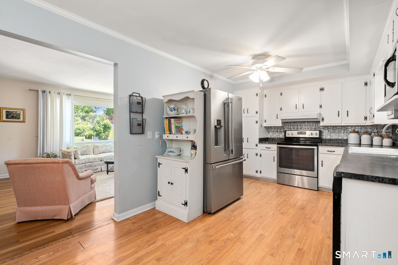 9 Stanton Road North Haven CT 06473