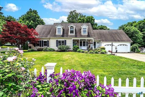 6 Elizabeth Street Newtown CT 06470