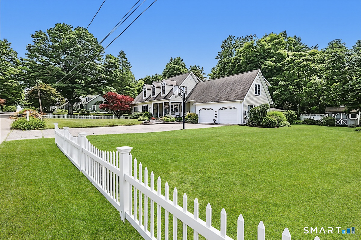 6 Elizabeth Street Newtown CT 06470