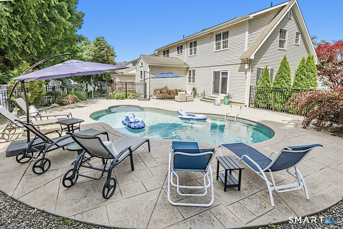 6 Elizabeth Street Newtown CT 06470