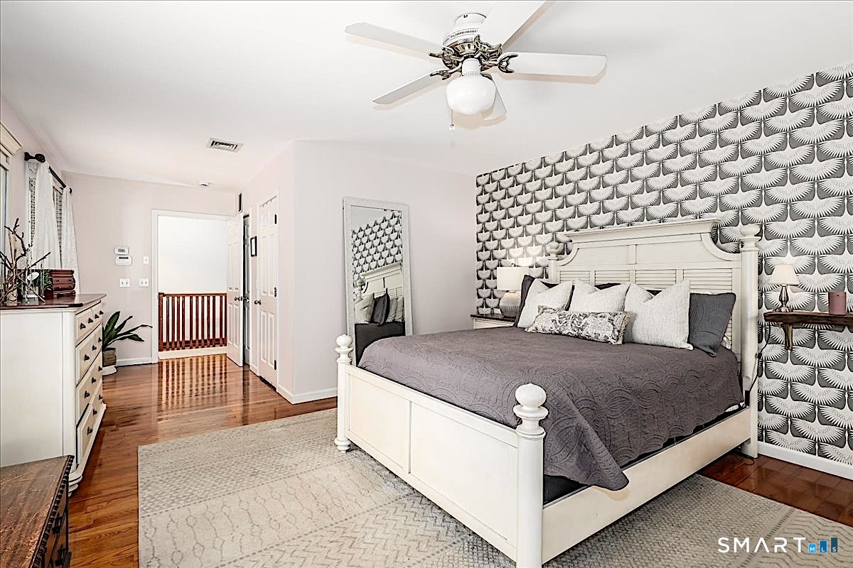 6 Elizabeth Street Newtown CT 06470