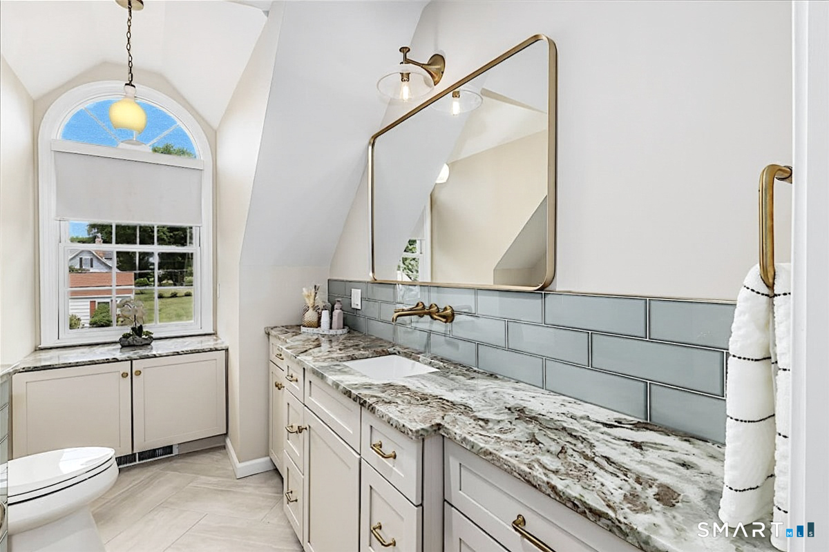 6 Elizabeth Street Newtown CT 06470