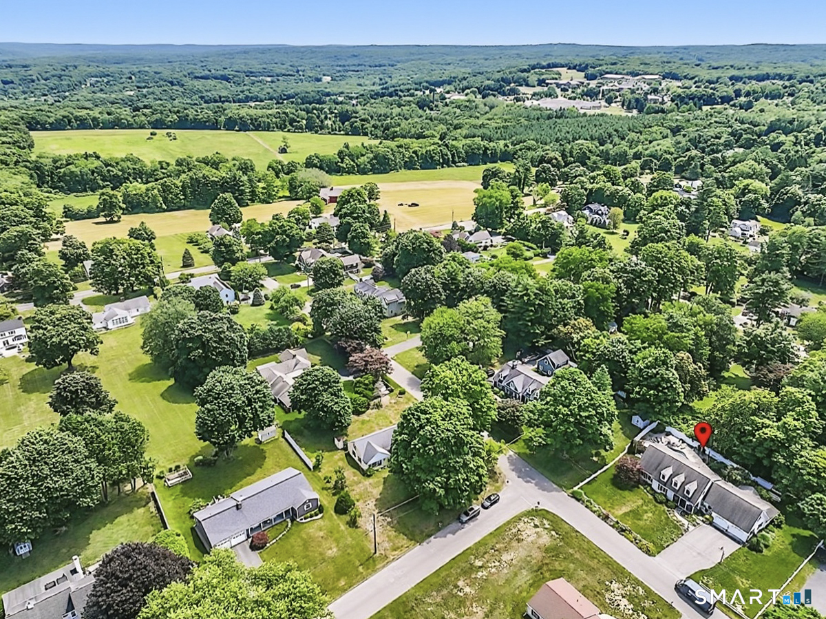 6 Elizabeth Street Newtown CT 06470