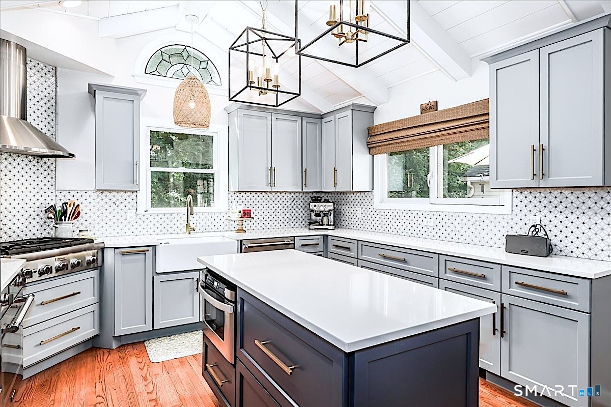 6 Elizabeth Street Newtown CT 06470