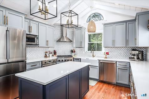6 Elizabeth Street Newtown CT 06470