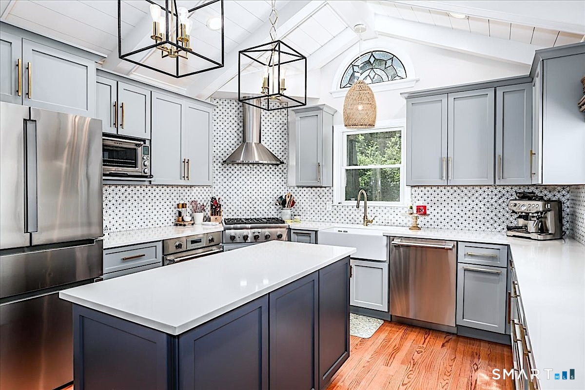6 Elizabeth Street Newtown CT 06470