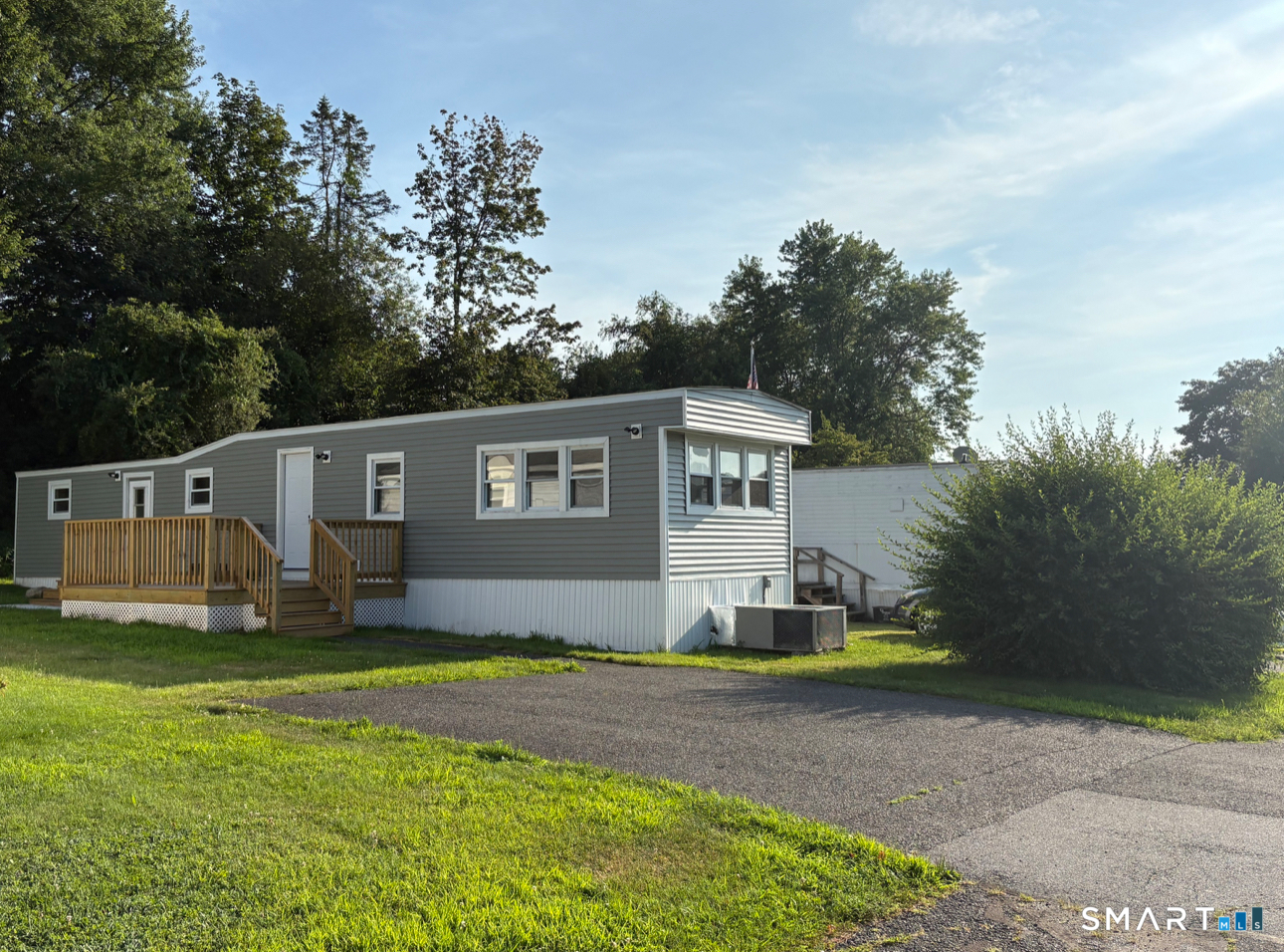 69 Nancy Lane Naugatuck CT 06770