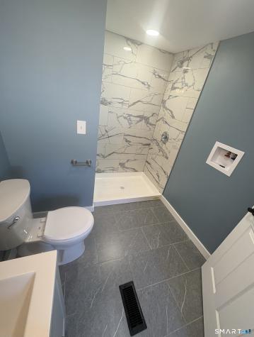 69 Nancy Lane Naugatuck CT 06770