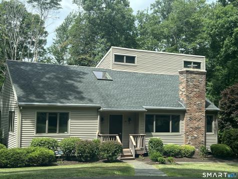 70 Hoadley Creek Circle Guilford CT 06437
