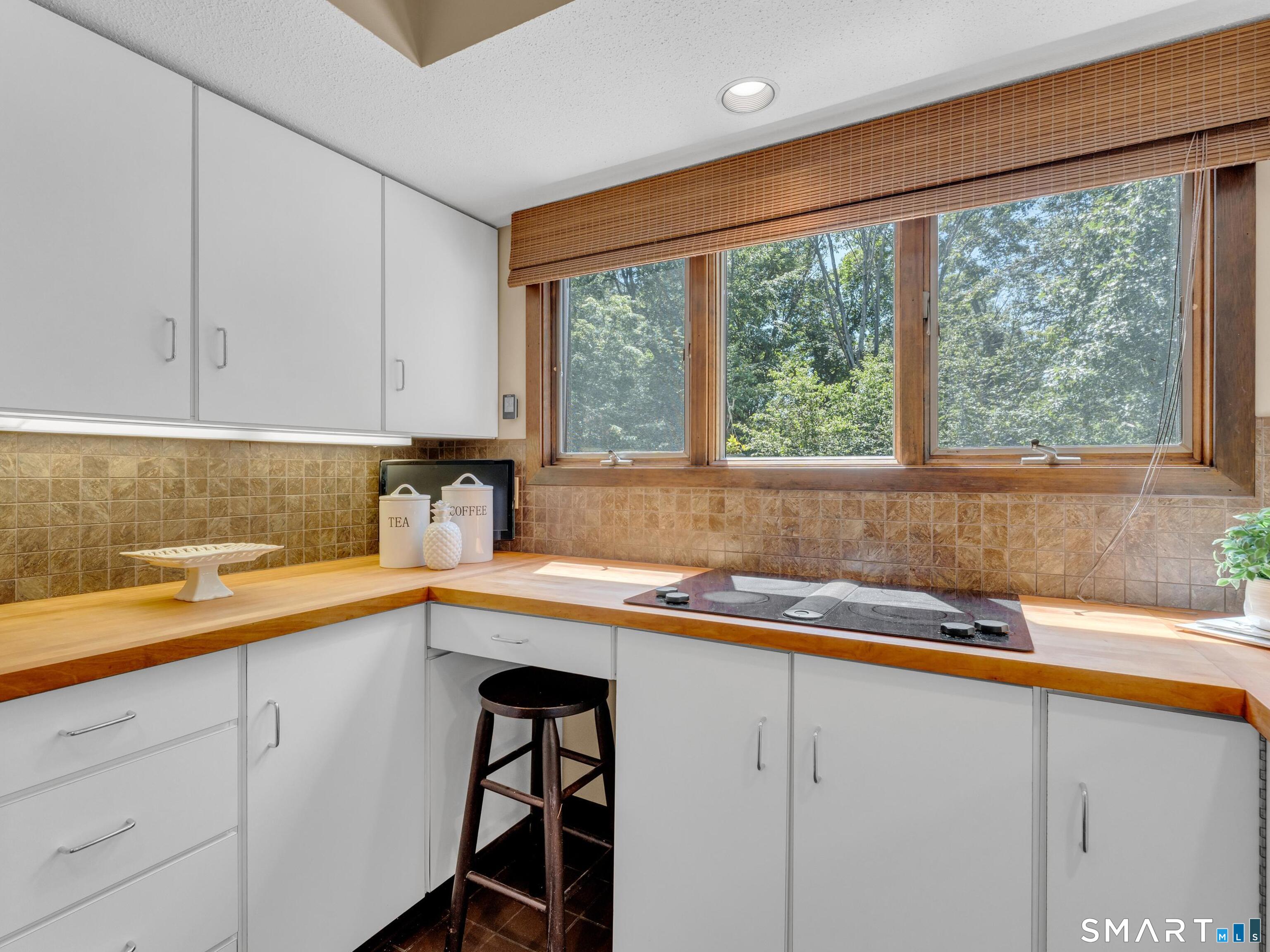 70 Hoadley Creek Circle Guilford CT 06437