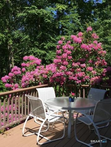 70 Hoadley Creek Circle Guilford CT 06437