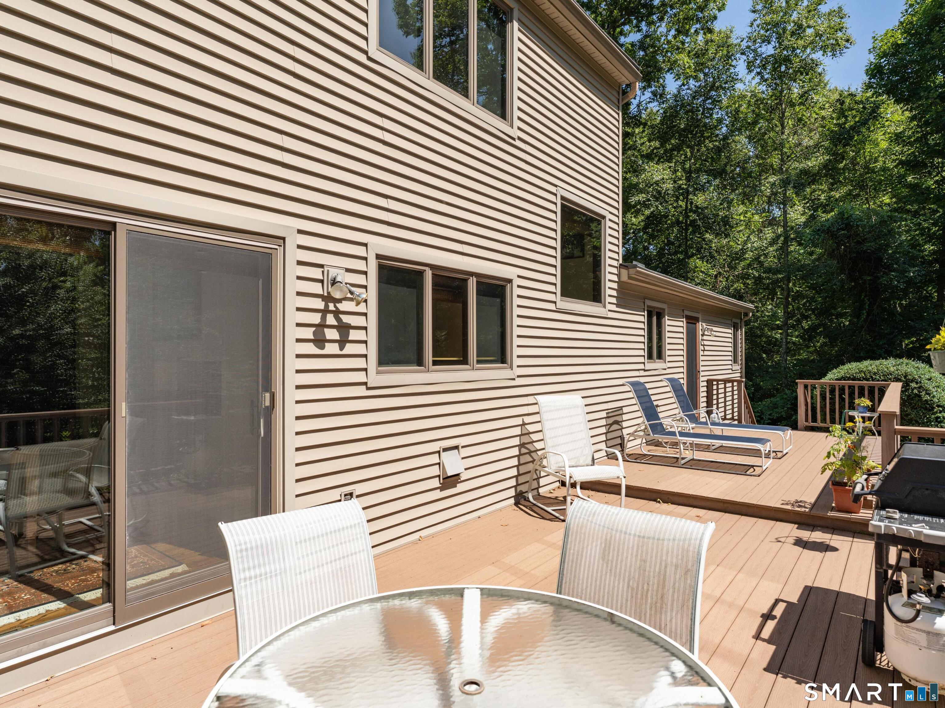 70 Hoadley Creek Circle Guilford CT 06437