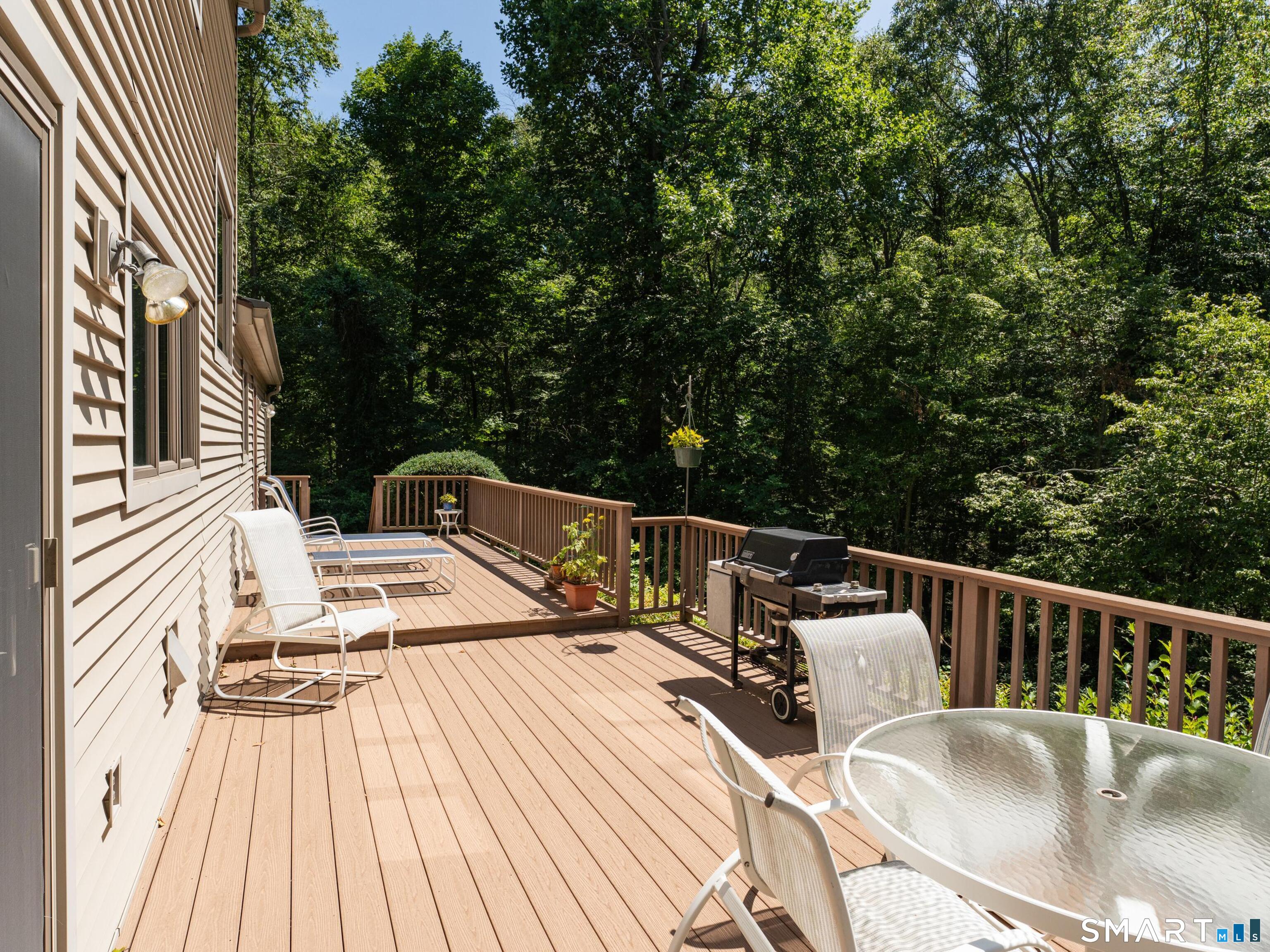 70 Hoadley Creek Circle Guilford CT 06437