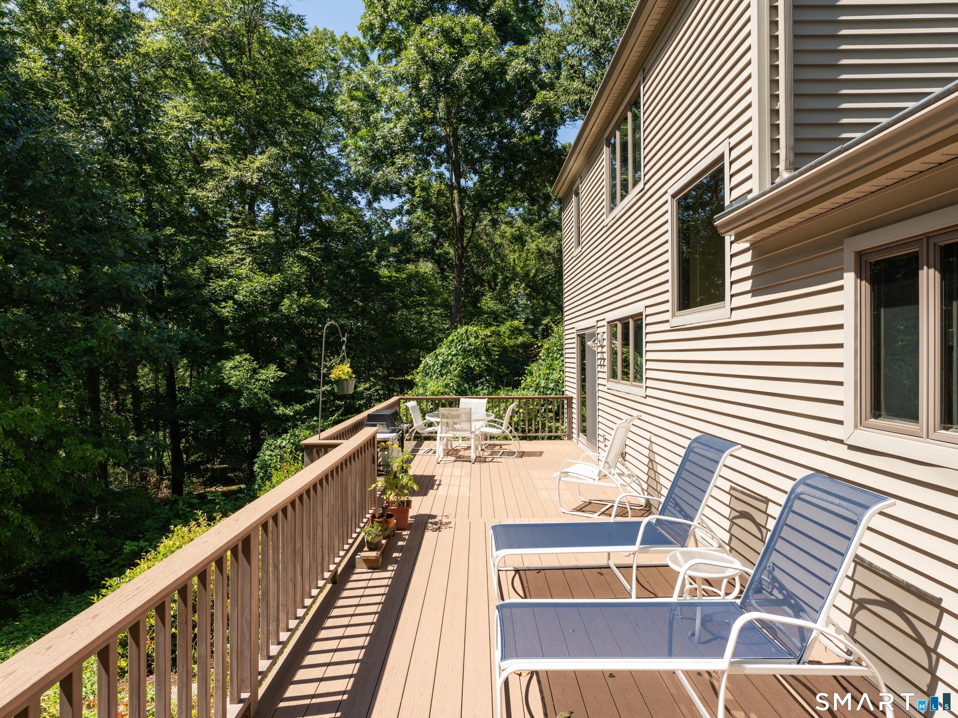 70 Hoadley Creek Circle Guilford CT 06437