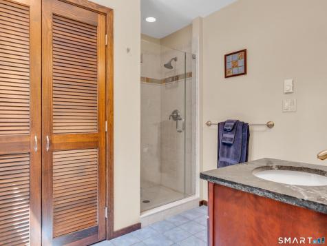 70 Hoadley Creek Circle Guilford CT 06437